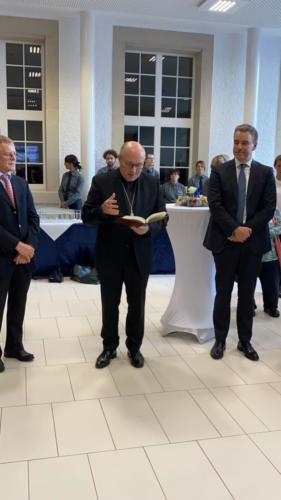 Mgr Léon Wagener bénit l'EPMC