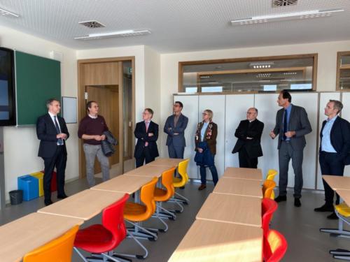 Monsieur Serge Lucas, directeur de l'EPMC, en guide expert